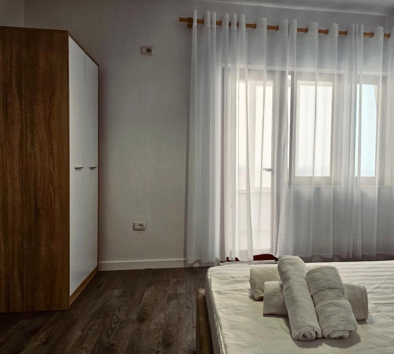 Hi5 Rooms Tirana Esterno foto