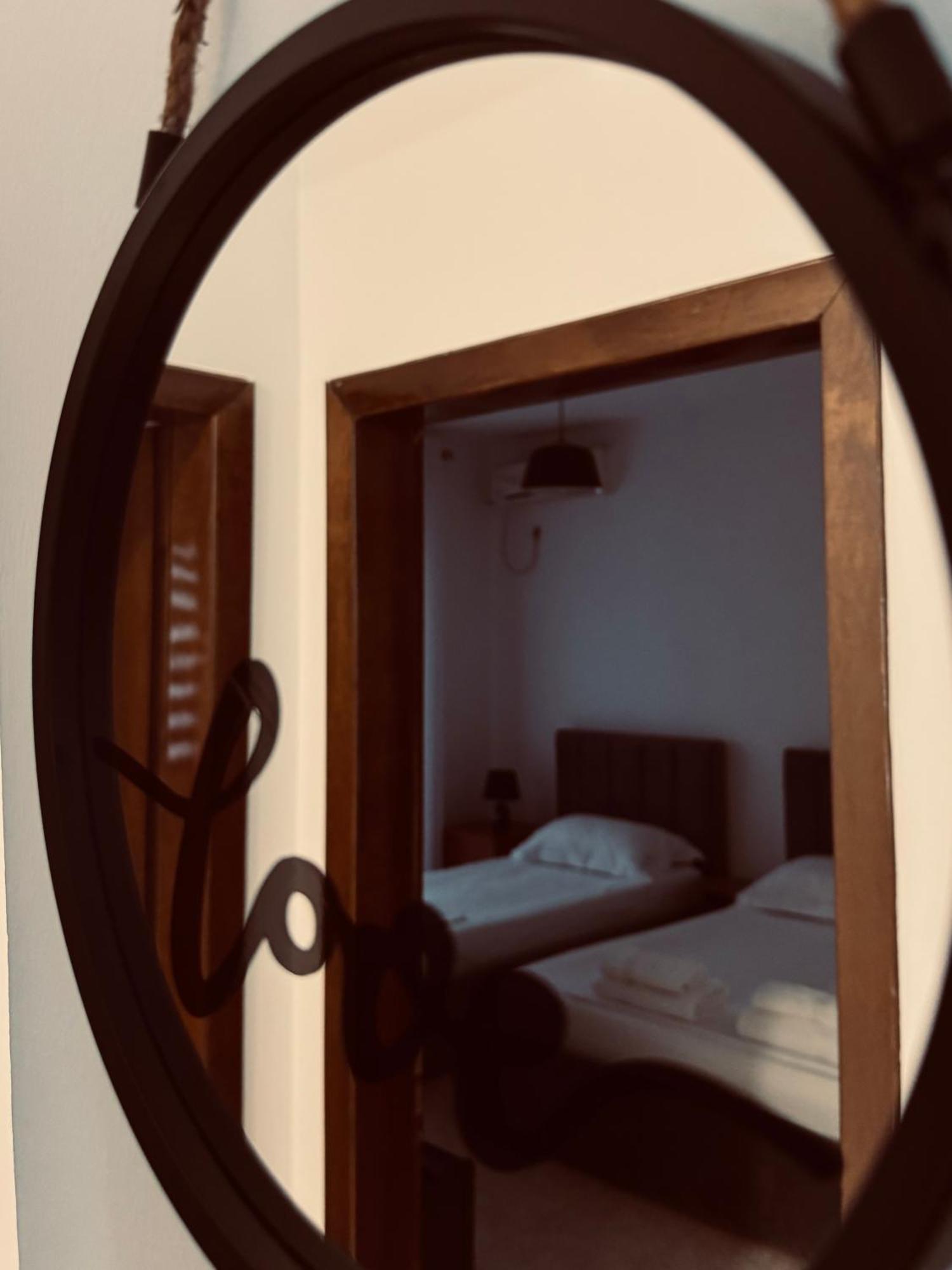 Hi5 Rooms Tirana Esterno foto